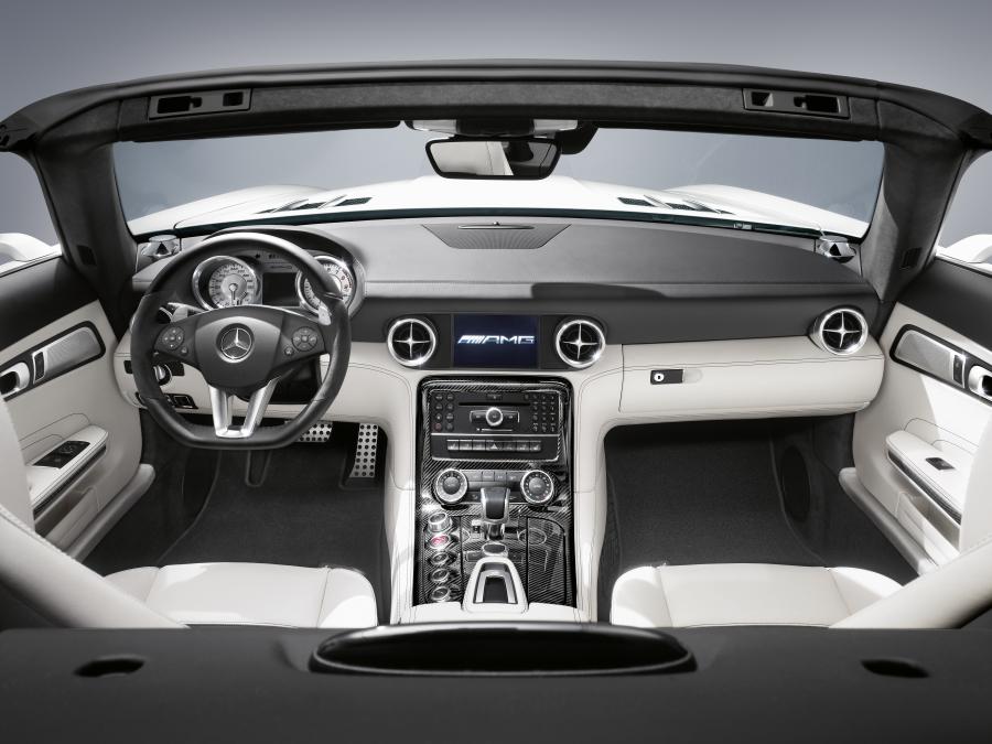 Mercedes-Benz SLS AMG Roadster 2011 года  (фото 60 из 183)